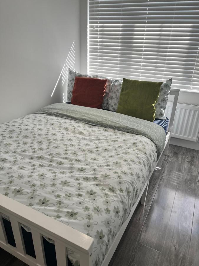 Modern Comfy One Bed Apartment - Free Parking Glasgow Eksteriør bilde