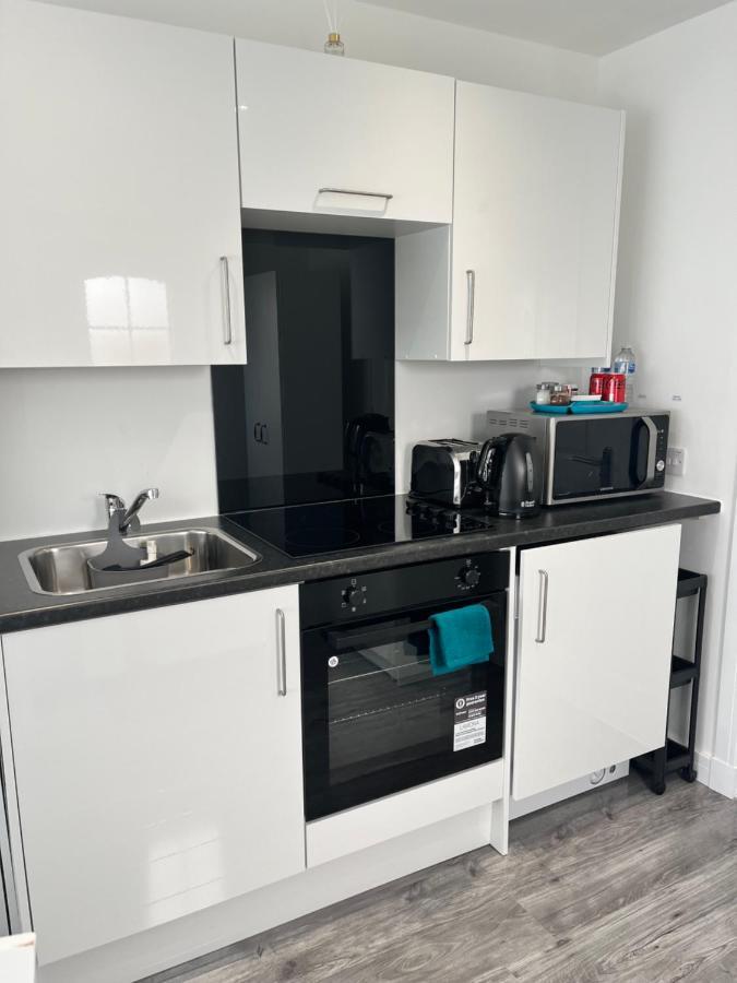 Modern Comfy One Bed Apartment - Free Parking Glasgow Eksteriør bilde