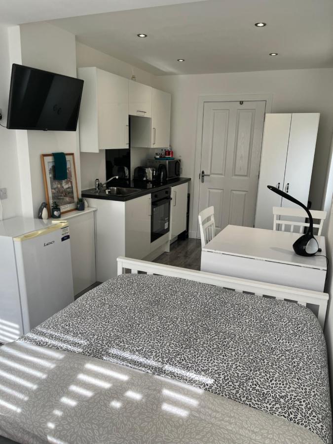 Modern Comfy One Bed Apartment - Free Parking Glasgow Eksteriør bilde